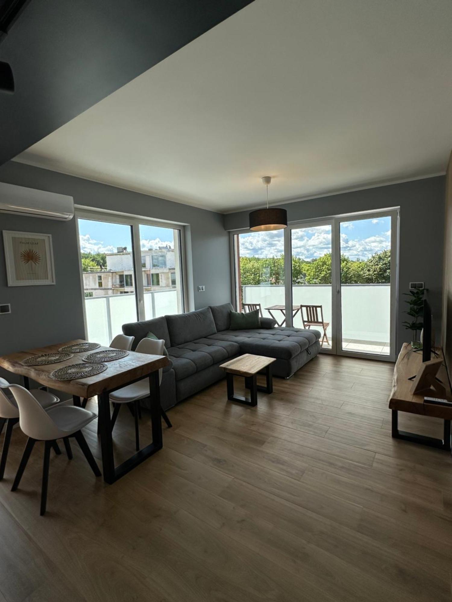 Apartament Debowe Wzgorze Złotów Exteriör bild